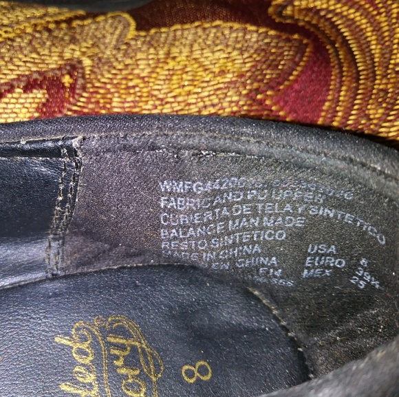 Flats💛 - Picture 5 of 7